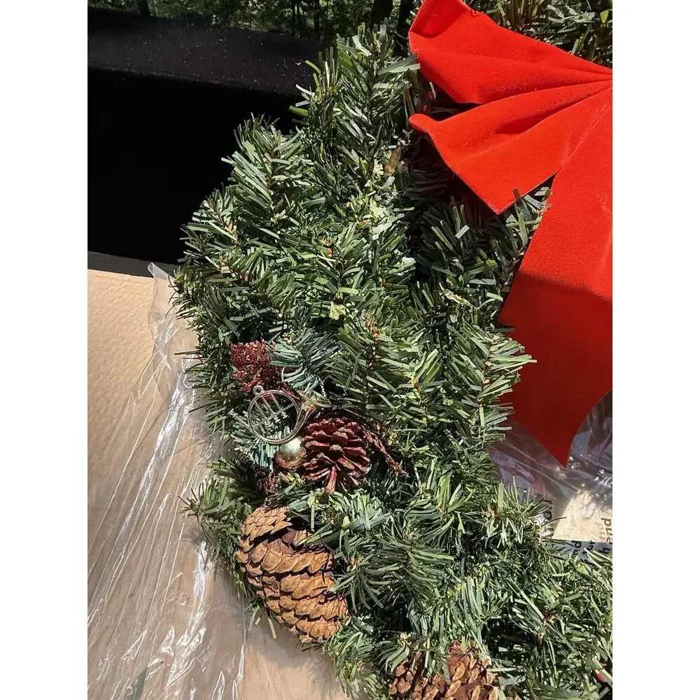 Brookstone Pinecone & BERRY 24” Christmas Wreath In Original Box Not Pre lit